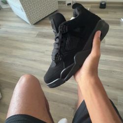 Jordan 4 Retro ‘Black Cat’