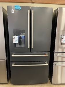 New Cafe 4 Door Matte Black Refrigerator Ice And Water