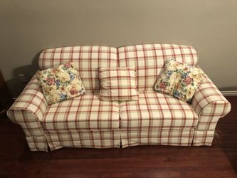 Broyhill Plaid Wide 2 Seat Couch For