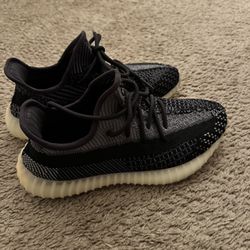 Yeezy 350 Carbon’s