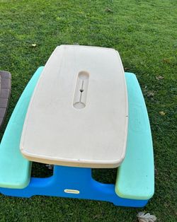 Mesa De Plástico Para Niños