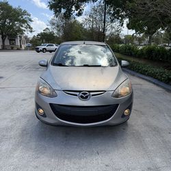 Mazda 2 2011