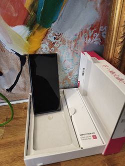 New T-Mobile Galaxy S22 Ultra 128 GB.