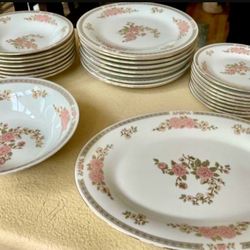 Fairyland Fine China 27 Pieces 