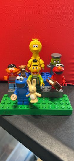 LEGO Ideas 21324 Sesame Street Minifigures Set of 6