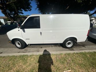 2000 Chevy Astro Cargo 86k Millas