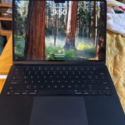 2023 MacBook Air 14.5” - 256GB SSD, 8GB RAM - Excellent Condition 