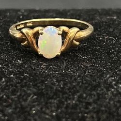 10k yellow gold opal ring size 7