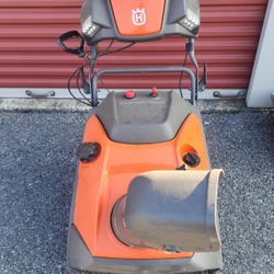 Husqvarna ST151 208cc Snowblower 