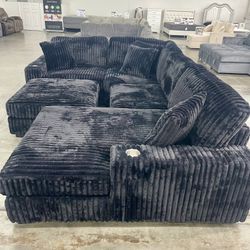 -Large Black Sectional- 5pc Modular Sectional