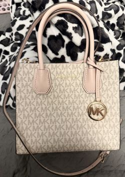 MICHEAL KORS MEDIUM MERCER CROSS BODY BAG