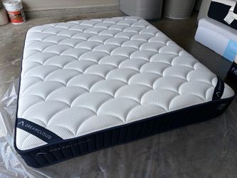 DreamCloud Mattress - King