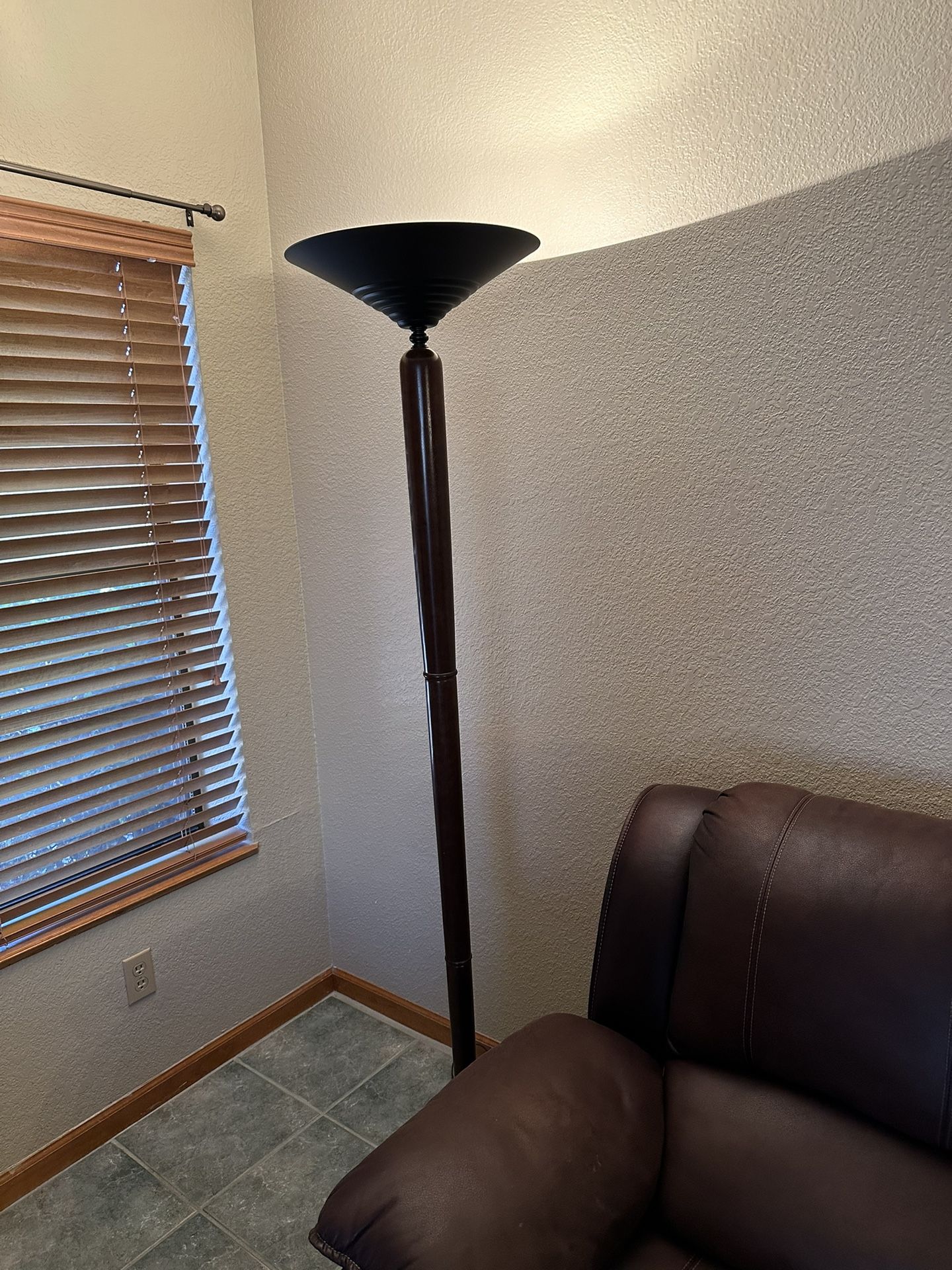 Sofa Recliner With Two 6’ Lamps