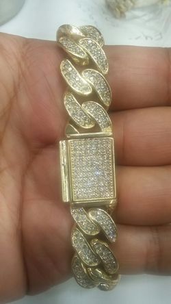 14k Gold cuban link bracelet hand made 112.3 grams 22ct diamons