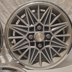 Wheel Covers And Badges