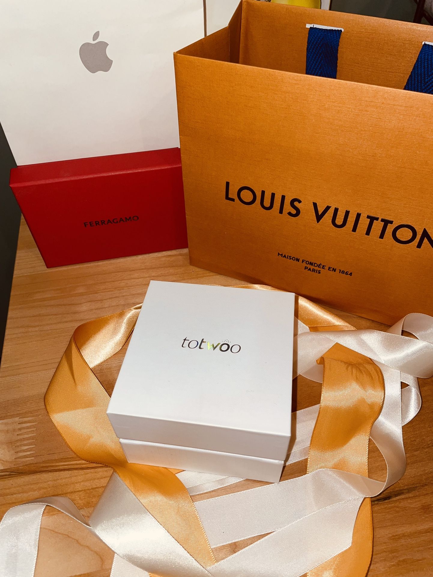 Totwoo Love Bracelets