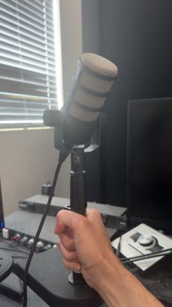 Rode Podmic W/ Focusrite 3rd Gen, & Proline Stand