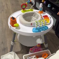 Skiphop Baby Activity Center 