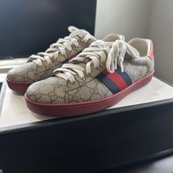 GUCCI Monogram Low Top Leather
