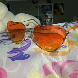 Heart-Shaped Sunglasses with Gold Metal Rim & Orange Lenses