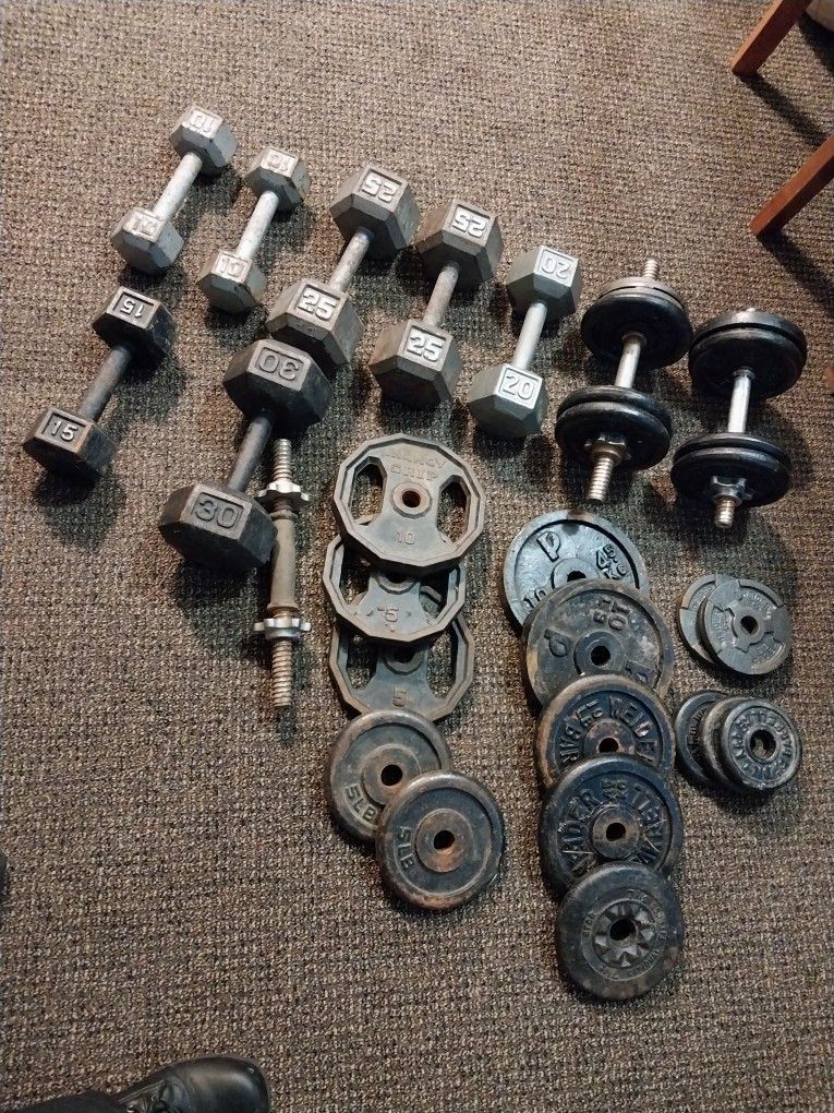 DUMBBELLS  AND WEIGHTS & BENCH 