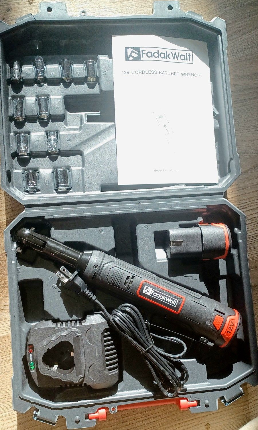 Fadak Walt 12V Cordless Ratchet Wrench 2 Batteries, Charger, +