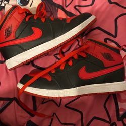 Size 2 Nike Kids Size