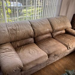 FREE Leather Couch (contact info removed) Ceda