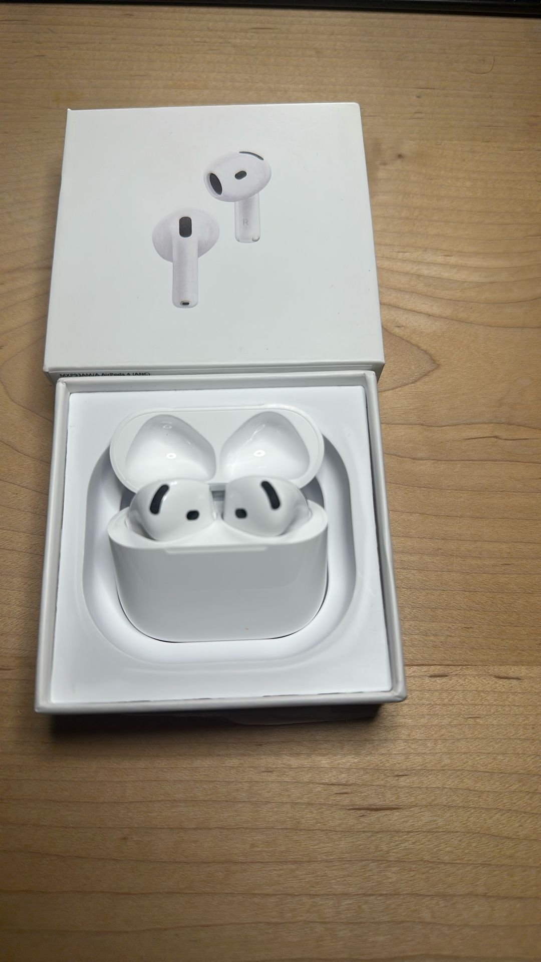 AirPod 4’s (ANC) 