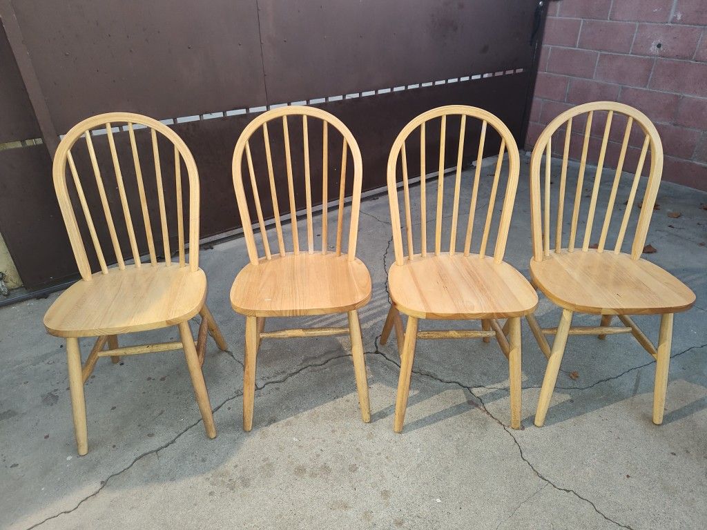 SOLID WOOD SET OF 4 CHAIR CHAIRS