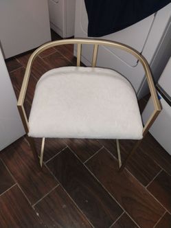FUCCY GOLD CHAIR