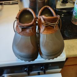 CROCS  RARE LIMITED EDITION LEATHER