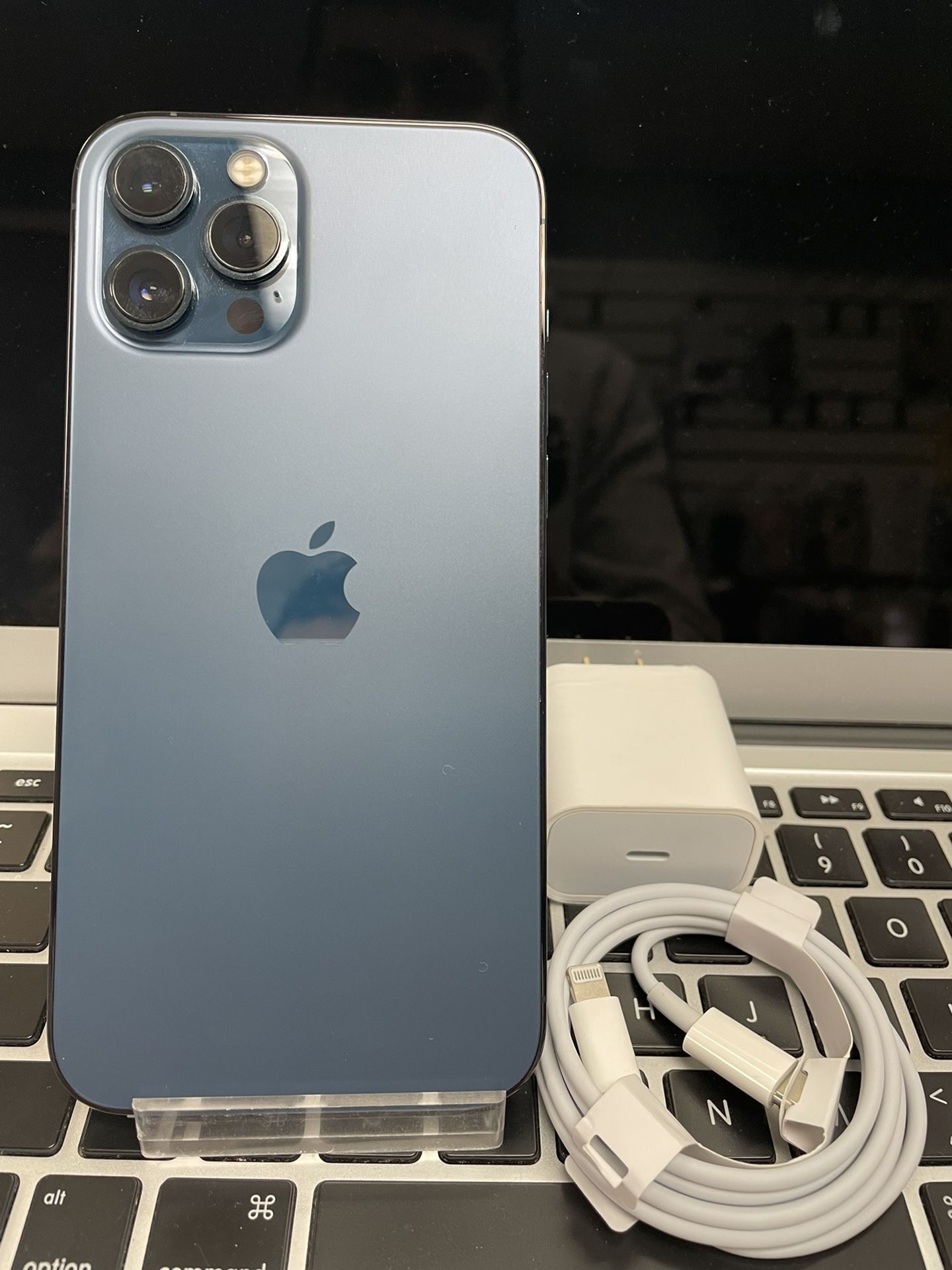 Factory unlocked apple iphone 12pro max 256 gb with store warranty