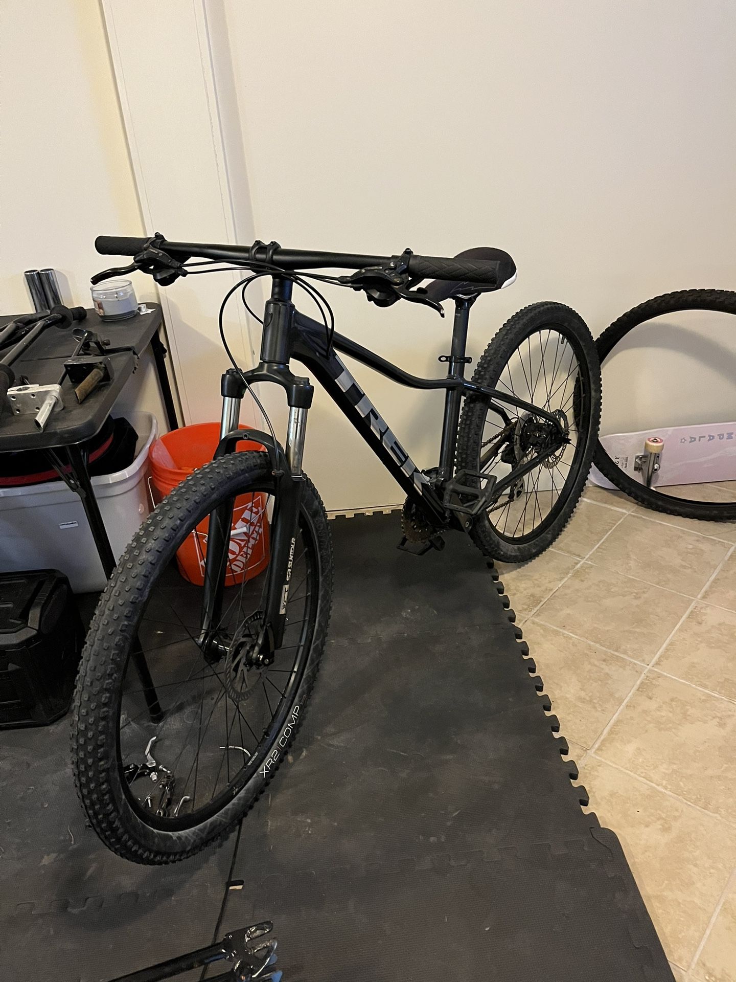 Trek Marlin 5 27.5 Good Bike Has Some Scratch Rides Good Need Front And Back Breaks Bled Tho