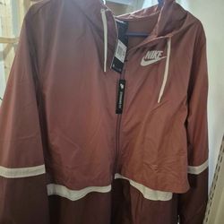 Nike Women's lightweight jacket