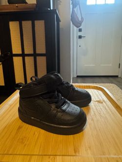 Nike court borough toddler shoes 5c