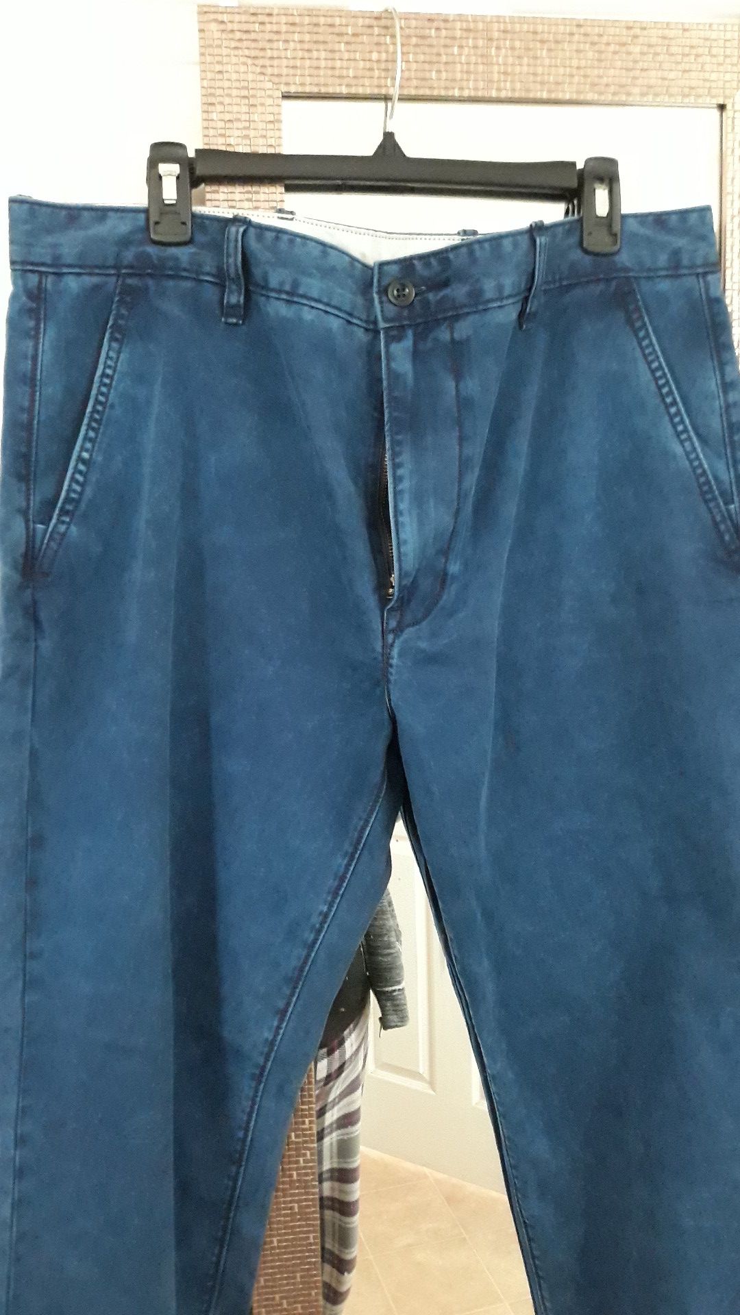 Mens Levis joggers size 36×32