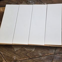 Glossy White Subway-Style Ceramic Tiles