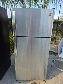 Frigidaire refrigerator