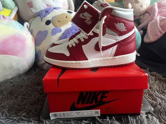 Jordan 1 “varsity red”