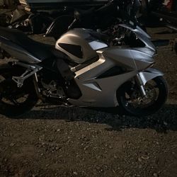 2004 HONDA VFR 800 