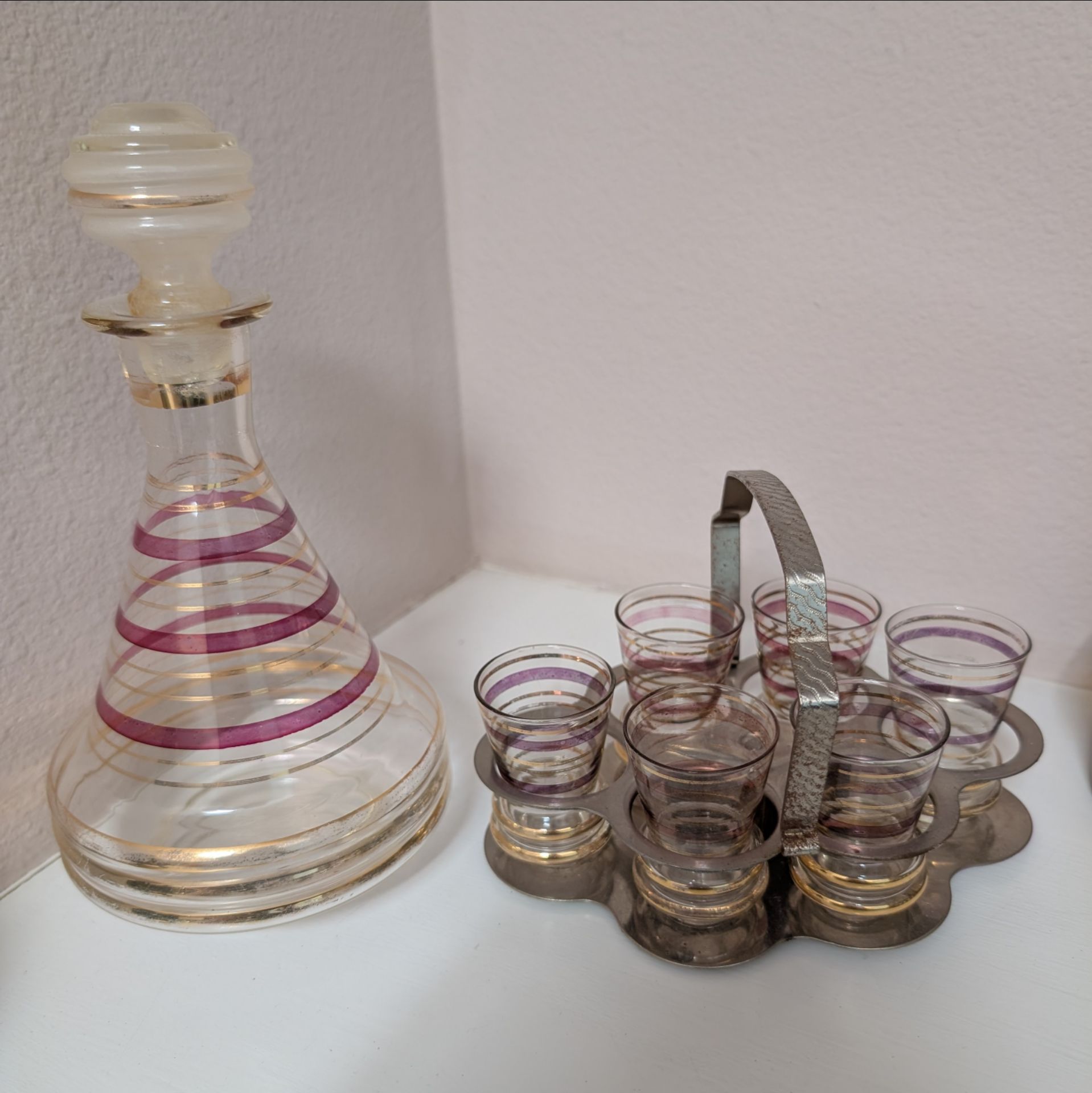 Vintage Decanter with 6 Shot Glasses