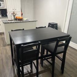 Kitchen Table With 4 Chairs