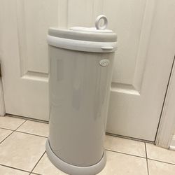 Ubbi diaper Pail