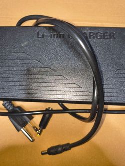 Li-Ion Battery Charger