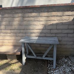 🌿 Rustic Outdoor Potting Table / Console Table – Solid Wood 🌿  Selling a sturdy and stylish wooden potting table with a nice rustic, weathered finis