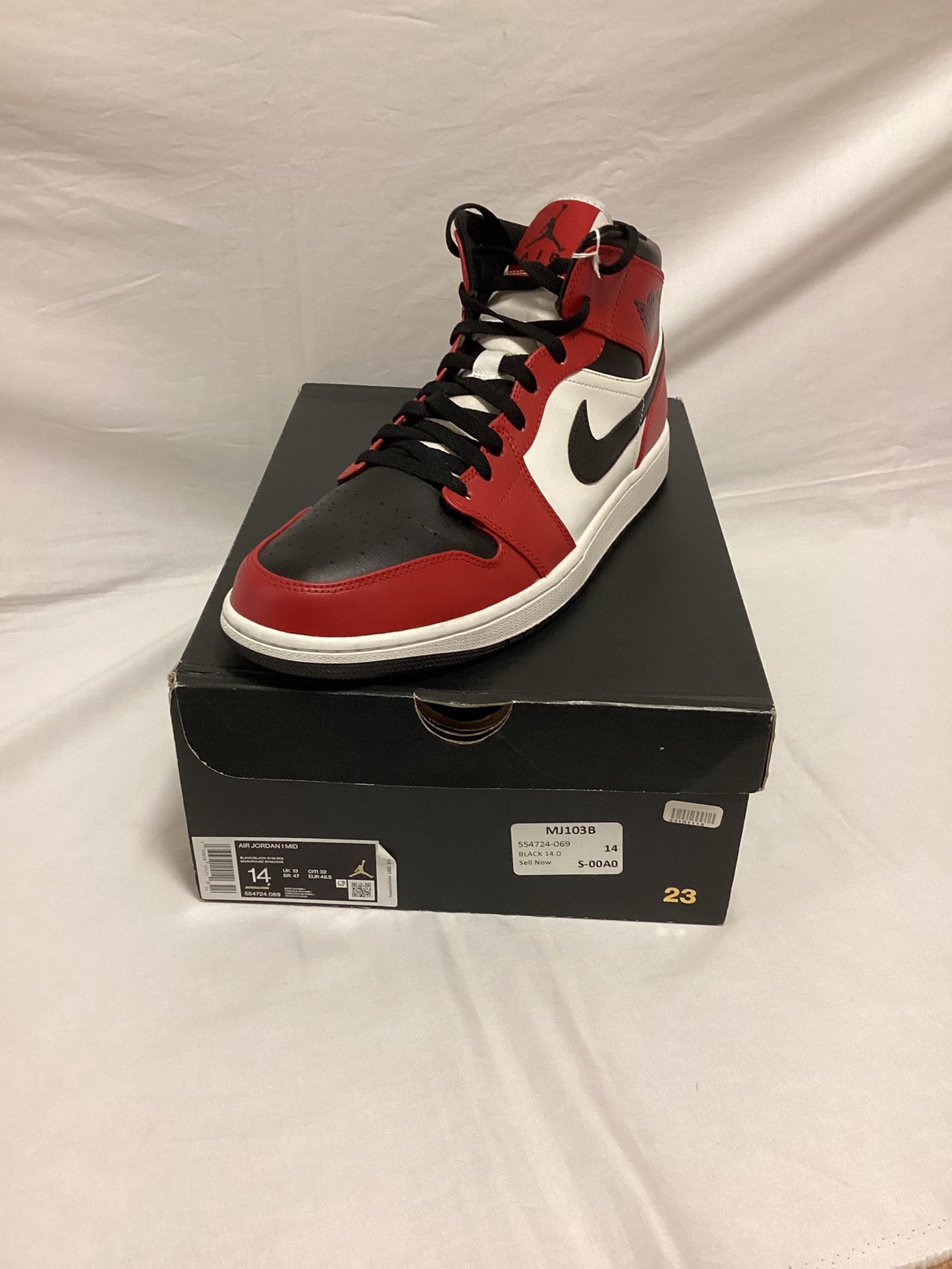Air Jordan 1 Mid Sz14