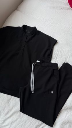 Black Figs Scrubs Set