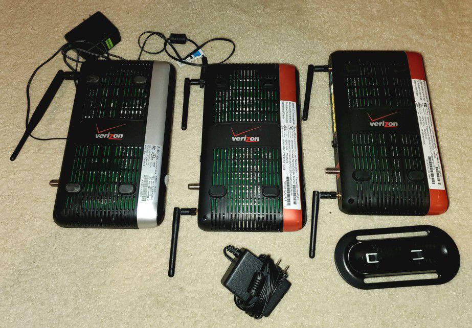 3 Verizon FIOS routers Bundle Actiontec. Must Sell