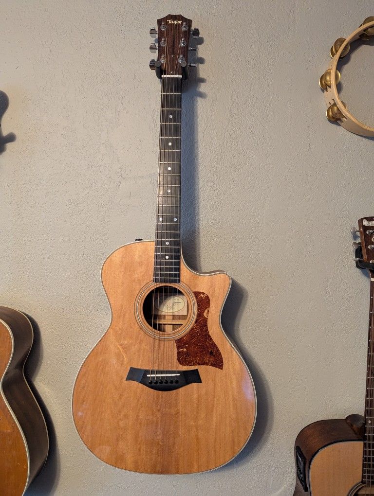 Taylor 414CE